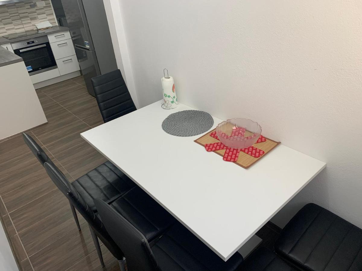 Apartment Old Town إيزولا المظهر الخارجي الصورة